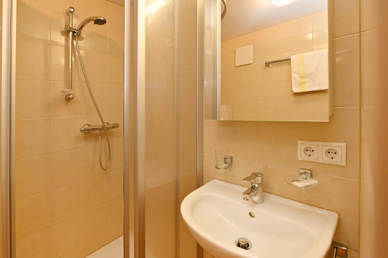 Hotel Montabella شرنز المظهر الخارجي الصورة